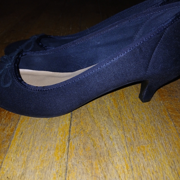 CL by Laundry Black Pump Heels ize 8.5 - Picture 4 of 5